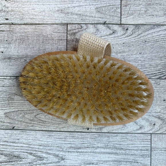 SOLD Natural Bristle Exfoliating Body Brush for Dry/Wet Skin Improve Circulation - Picture 3 of 7